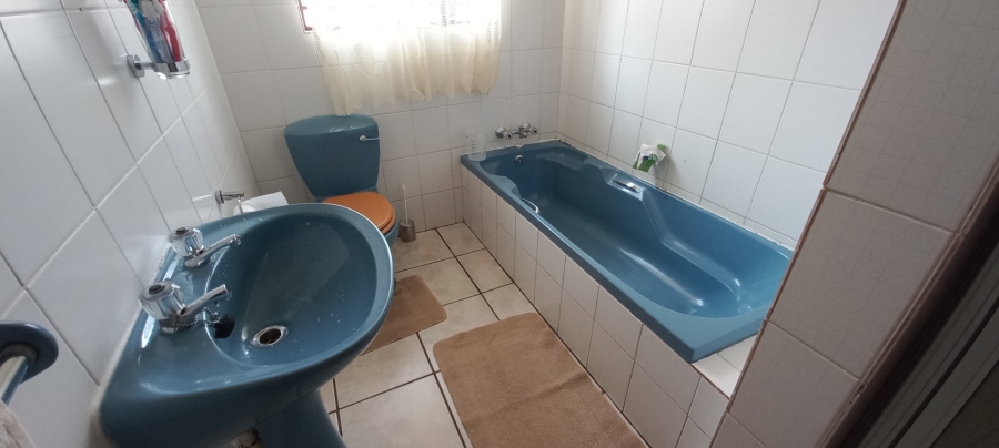 To Let 3 Bedroom Property for Rent in Panorama Free State